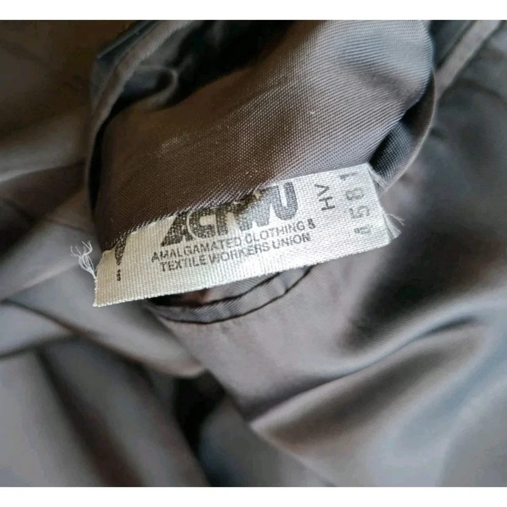 Hart Schaffner Marx Mens Wool Sports Coat 41R Gray Plaid Made in USA 2 Button
